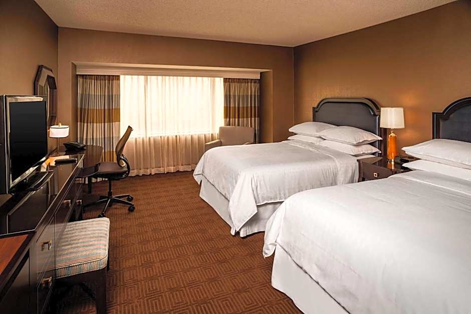 The Plaza Hotel Columbus at Capital Square