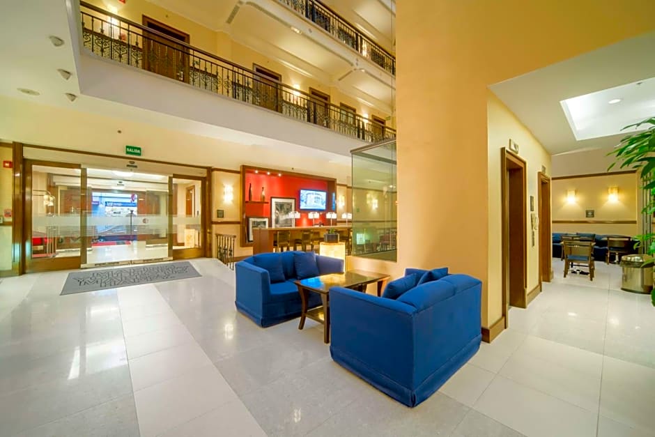 Hampton Inn By Hilton And Suites Mexico City