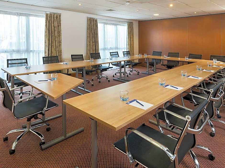 Holiday Inn Express Birmingham Star City By IHG