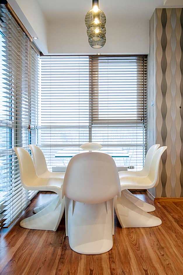 Platinum Towers Country 2 Country