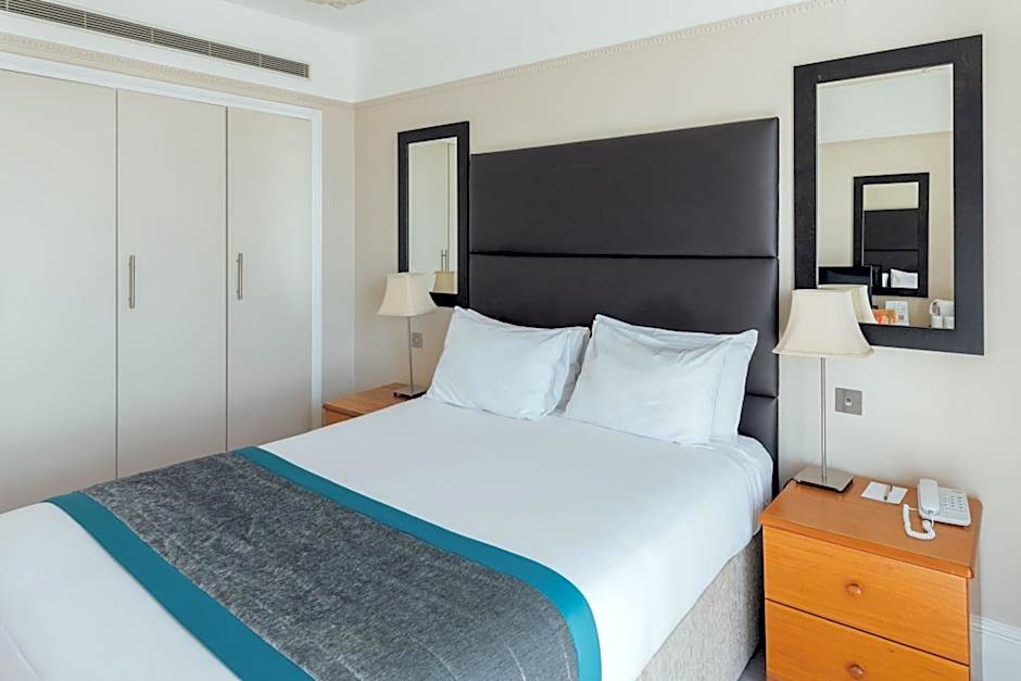 Queens Hotel & Spa