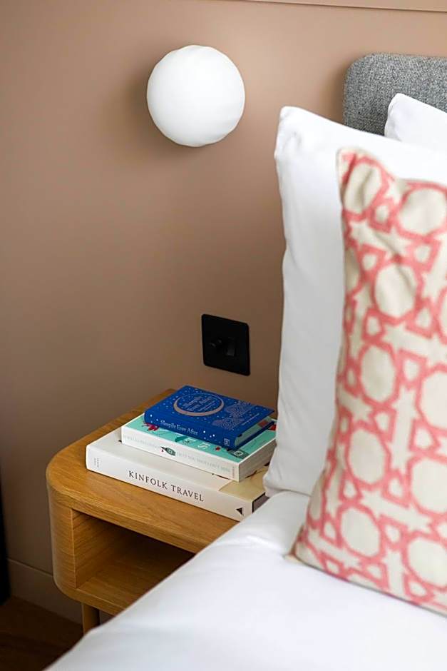 Inhabit Queen's Gardens, a Member of Design Hotels