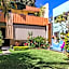 Casa de las Palmas Guest House
