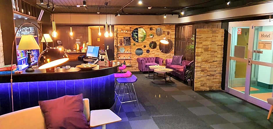 Samantta Hotel & Restaurant