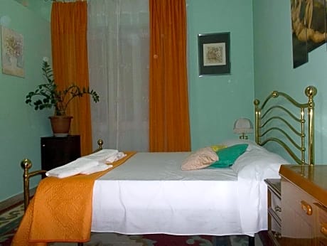 Double or Twin Room with Private Bathroom