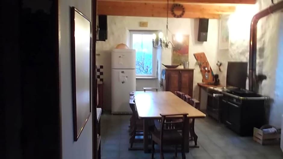 Le Mas De La Siffleuse