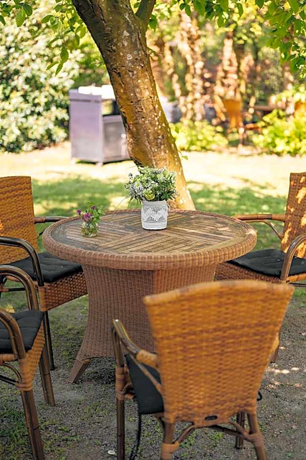 Landgasthof-Unter den Linden