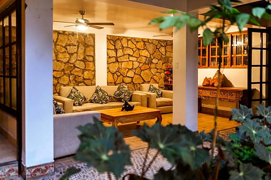 Gringo Bill's Boutique Hotel