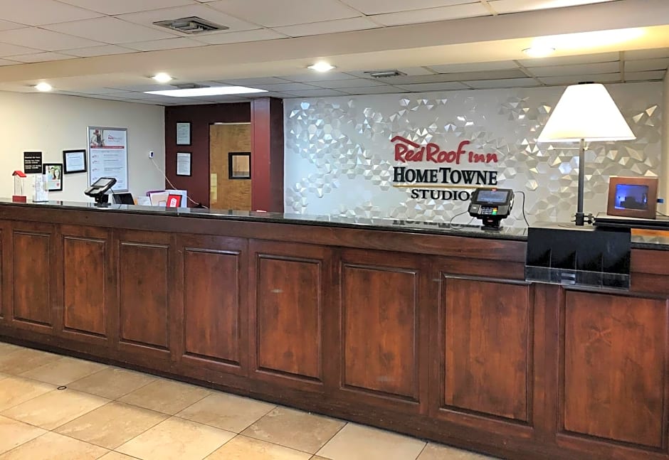HomeTowne Studios By Red Roof Augusta