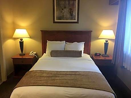 Queen Room with Communication Assistance