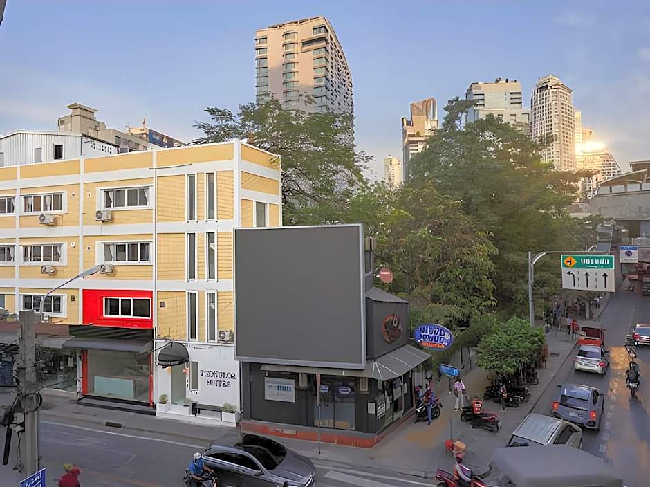 Thonglor Suites Hotel