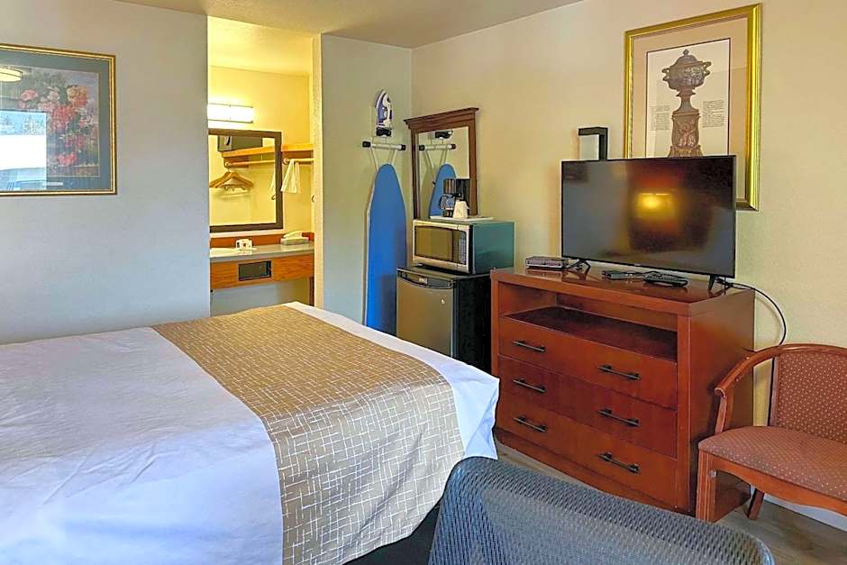 Econo Lodge Edmonds North Seattle