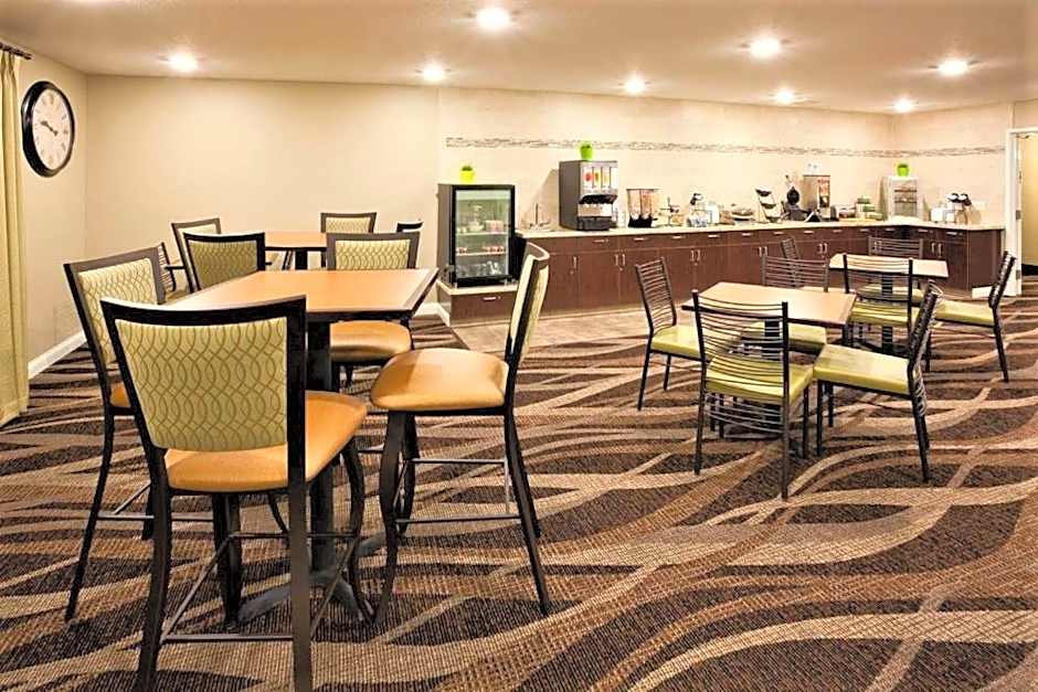AmeriVu Inn and Suites - Chisago City