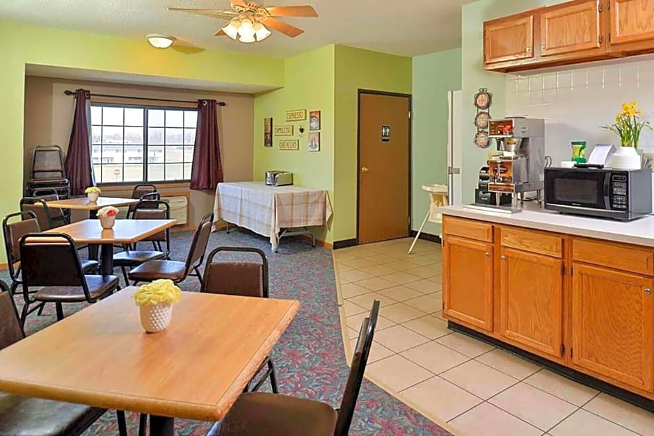 Sauk River Inn & Suites, a Travelodge by Wyndham