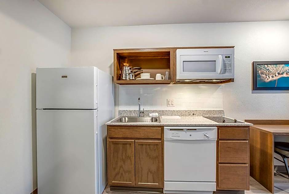 WoodSpring Suites Novi Farmington