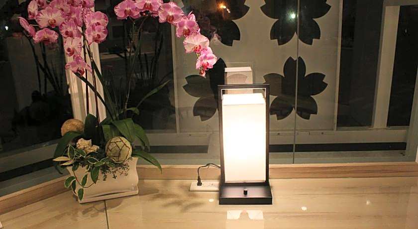 Shin Sei Bashi Hotel