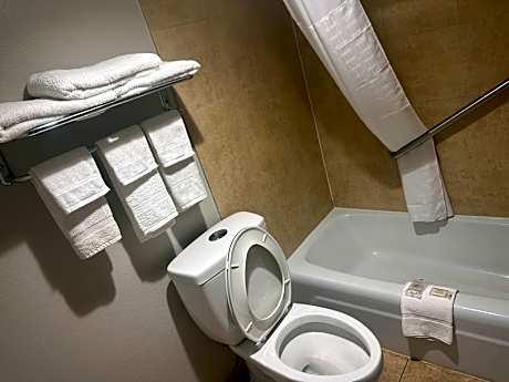 Days Inn by Wyndham Jacksonville