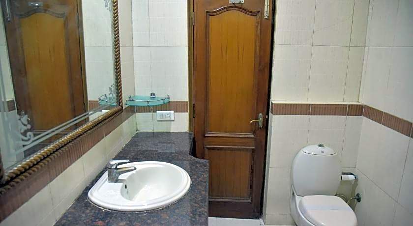 Hotel Punnu International