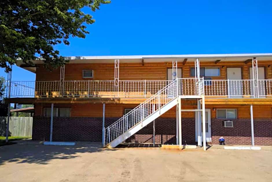 Love Hotels Western Holiday by OYO at Harlan Lake NE