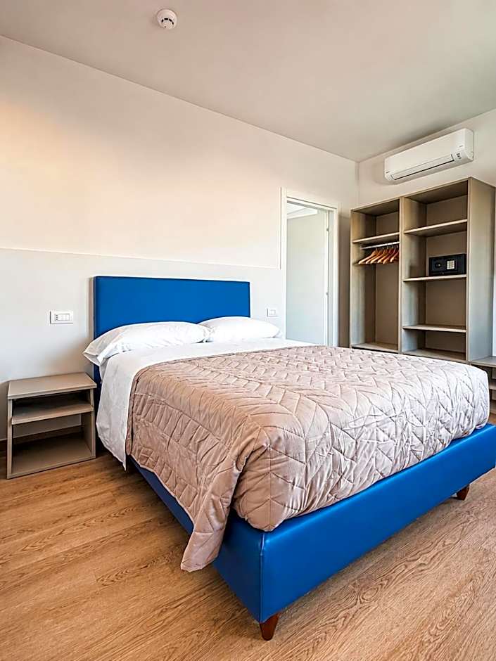 7 LAKES Aparthotel