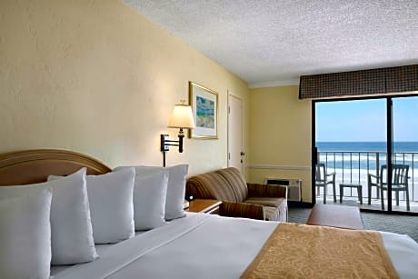 King Room with Oceanfront - Non-Smoking