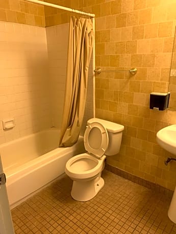 LA Lovely Double Deluxe Unit (C14)