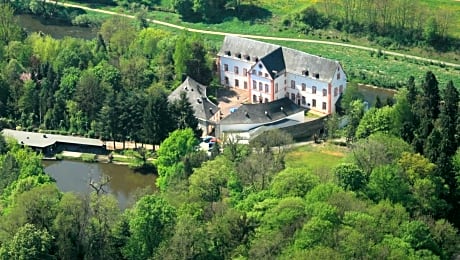 Prisma Hotel Burg Bollendorf