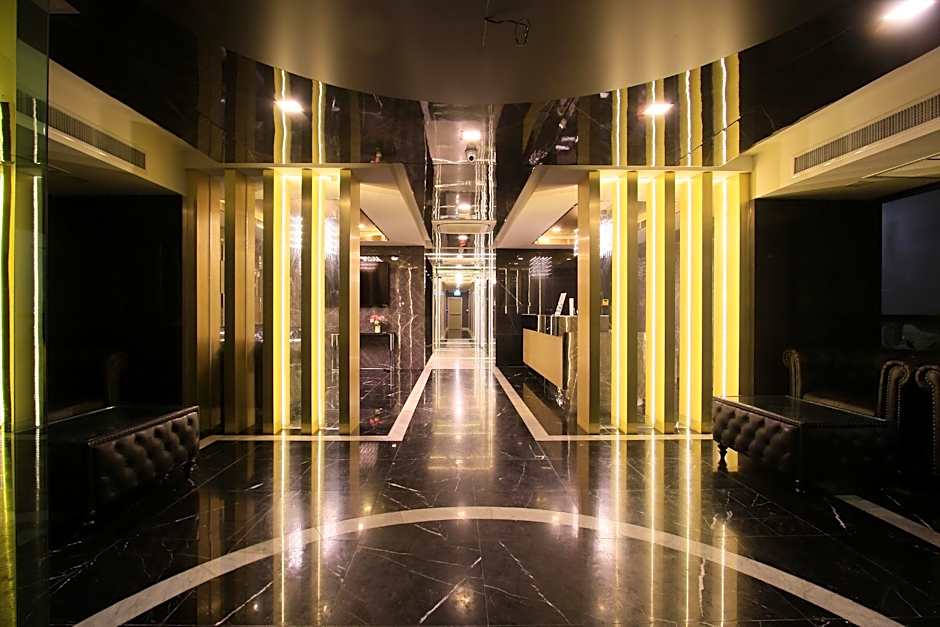 Pratunam Atrium Hotel