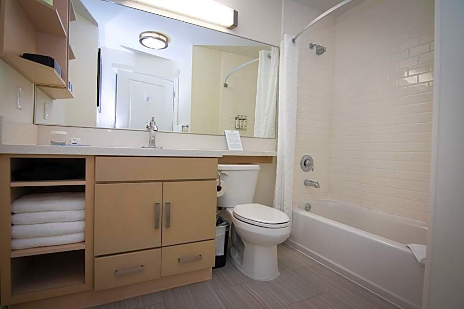 Candlewood Suites Miami Intl Airport - 36th St By IHG