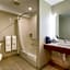 Holiday Inn Express and Suites Chatsworth By IHG