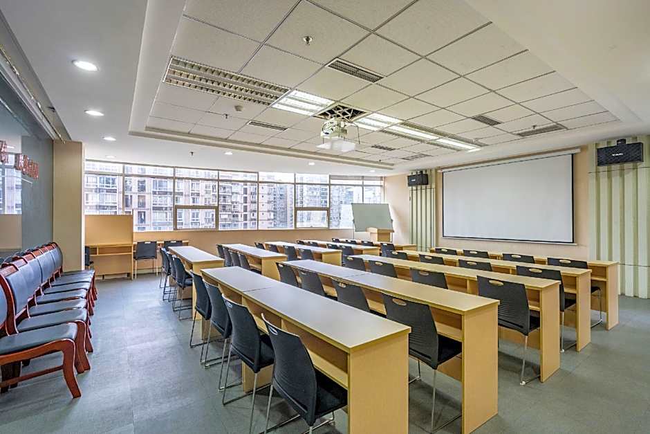 James Joyce Coffetel Chongqing Huangnibang Light Rail Station – Chungking (Chongqing), KY
