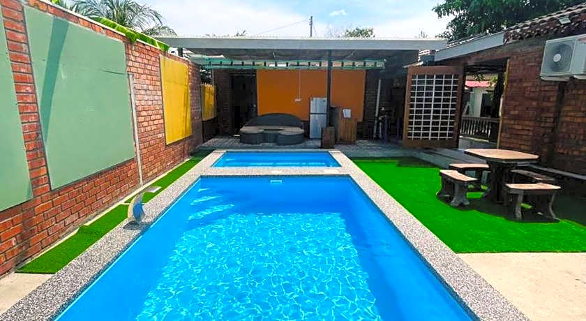 Pondok Muara Chalets