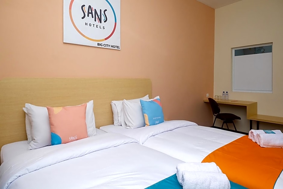 Sans Hotel City Park Medoho Semarang