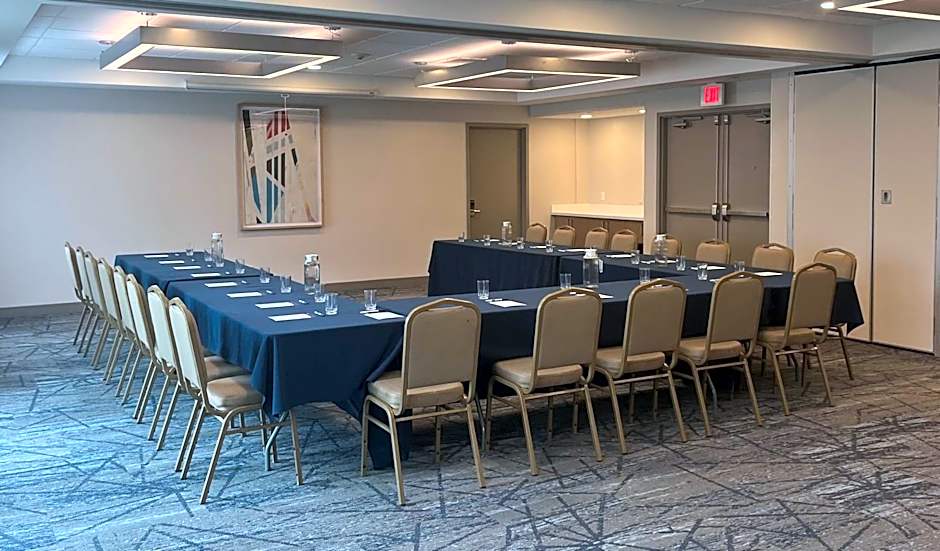 Holiday Inn Express & Suites Huntsville By IHG