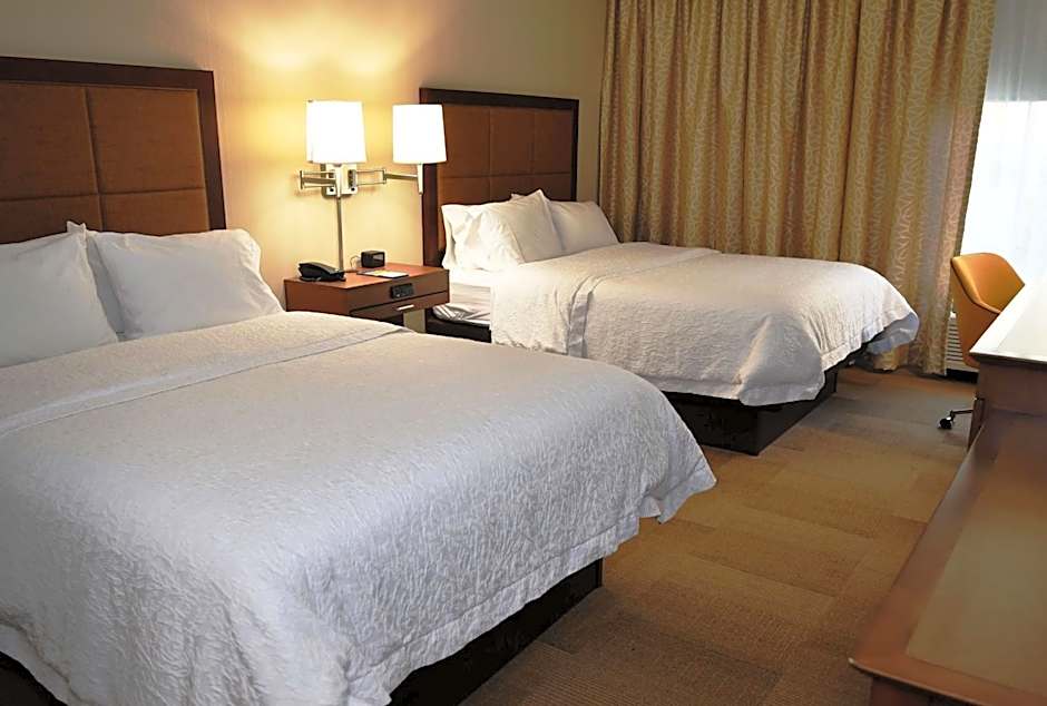 Hampton Inn By Hilton And Suites Bethlehem