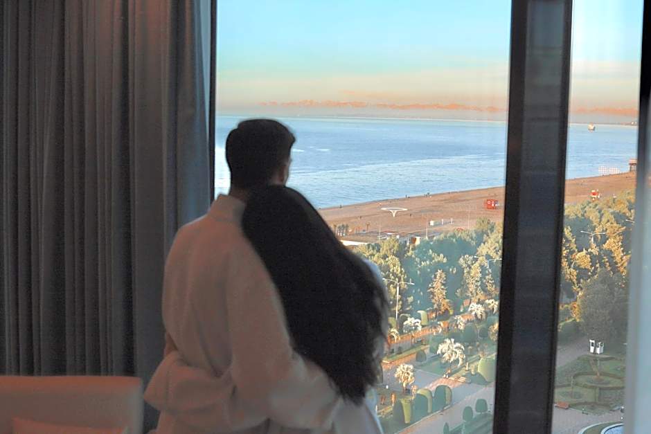 MiraMar Luxury Residences