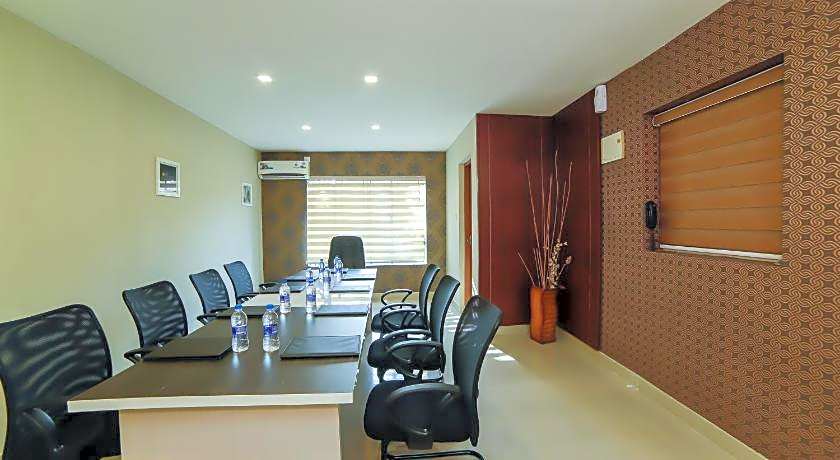 Sreepathi Indraprastha Hotel and Serviced Apartments