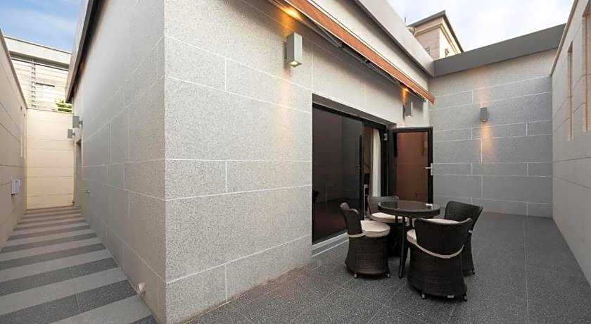 Yeonsan Hound Hotel