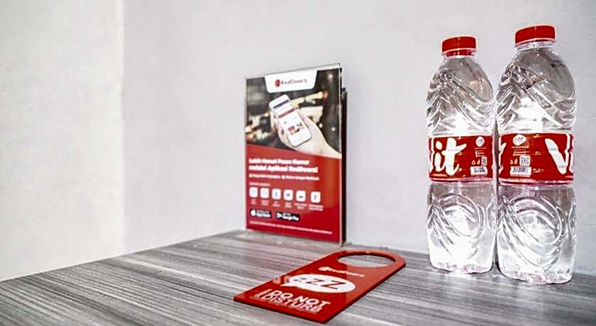 RedDoorz @ Citraland Surabaya