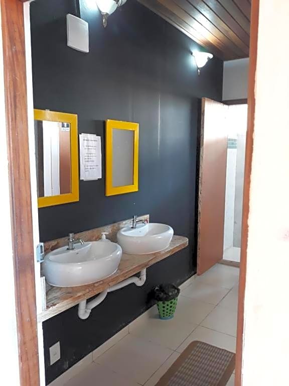 Ti Hostel Trindade