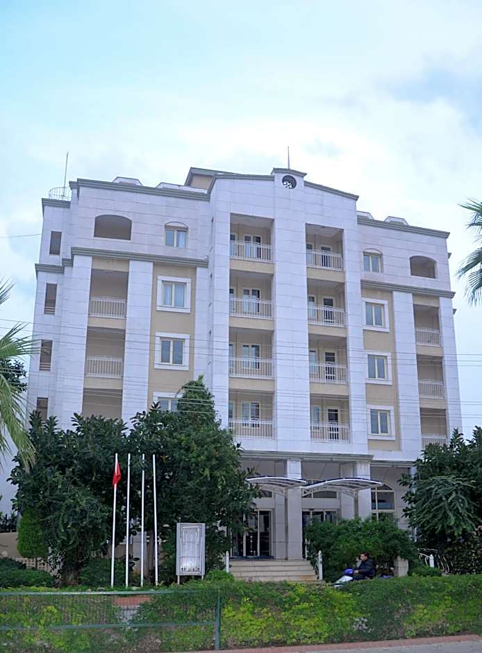 Almena Hotel