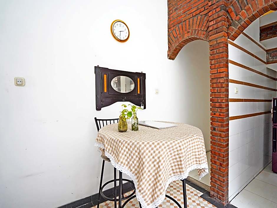 Hotel O Kost Putih Syariah