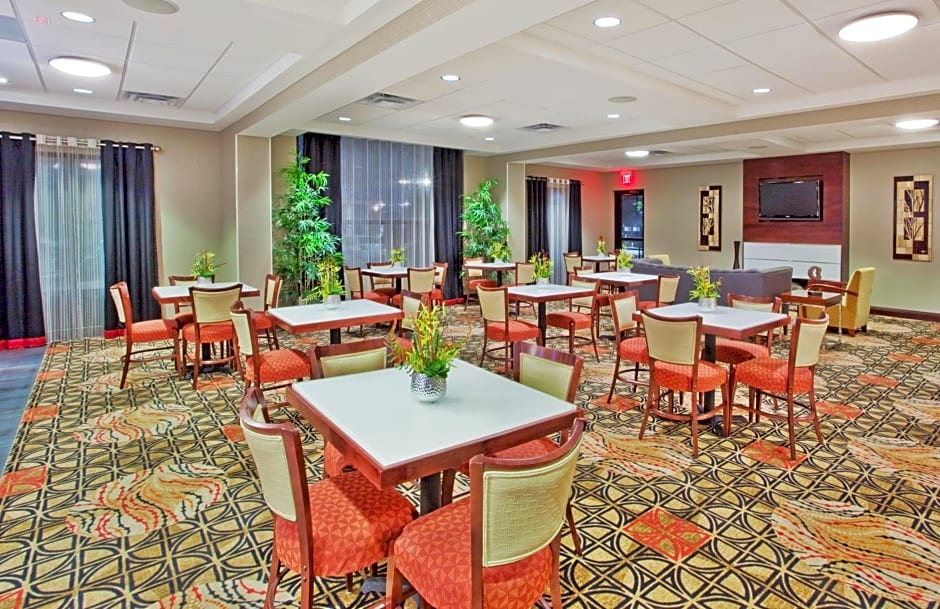 Holiday Inn Express Hotel & Suites Atlanta-Cumming By IHG