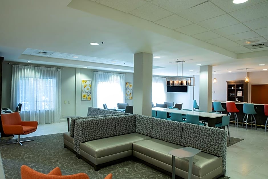 Holiday Inn & Suites Raleigh Cary, an IHG Hotel