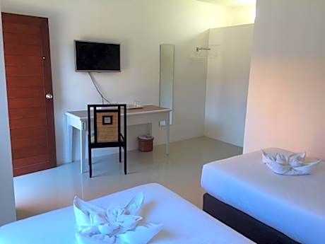 Twin Room with Private Bathroom