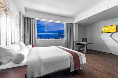 Royal Bay Hotel Makassar
