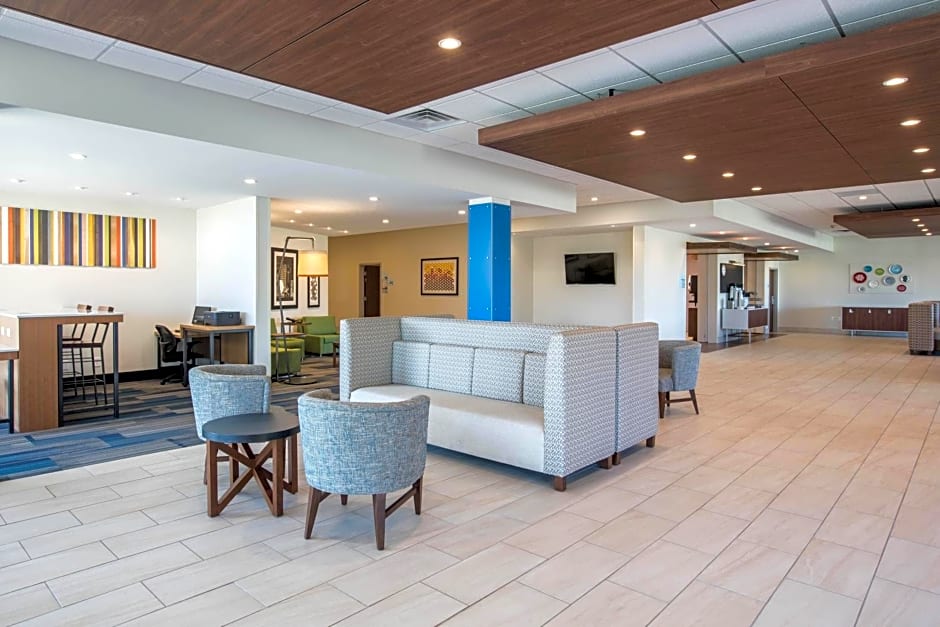 Holiday Inn Express & Suites Ludington By IHG