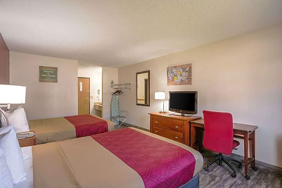 Econo Lodge Cedar Rapids South