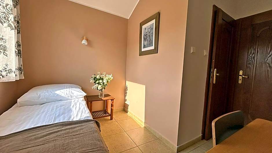 Sakowcówka - Agroturystyka , stajnia