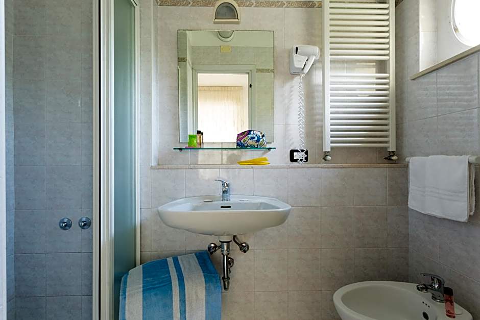 Hotel Cannes - in pieno centro